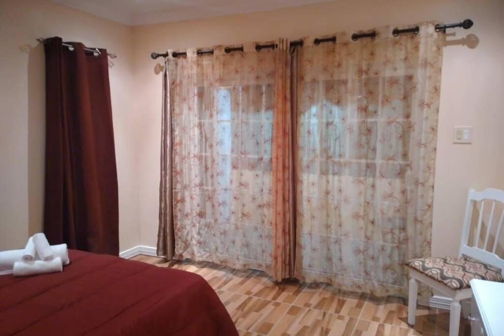 Ocho Rios Hideaway Appartement Buitenkant foto